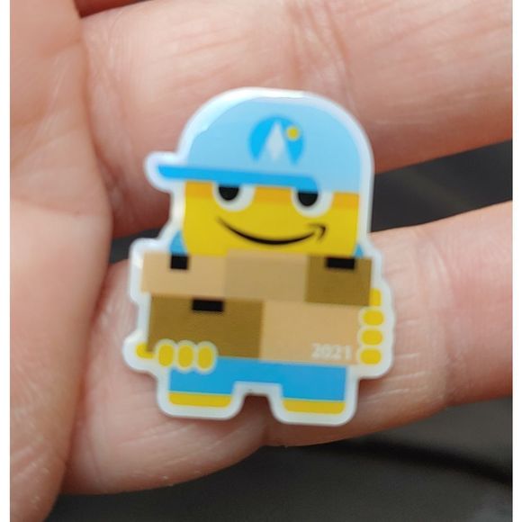 Amazon Peccy Pins 2021 "Amazon Delivery Guy". - Picture 1 of 3
